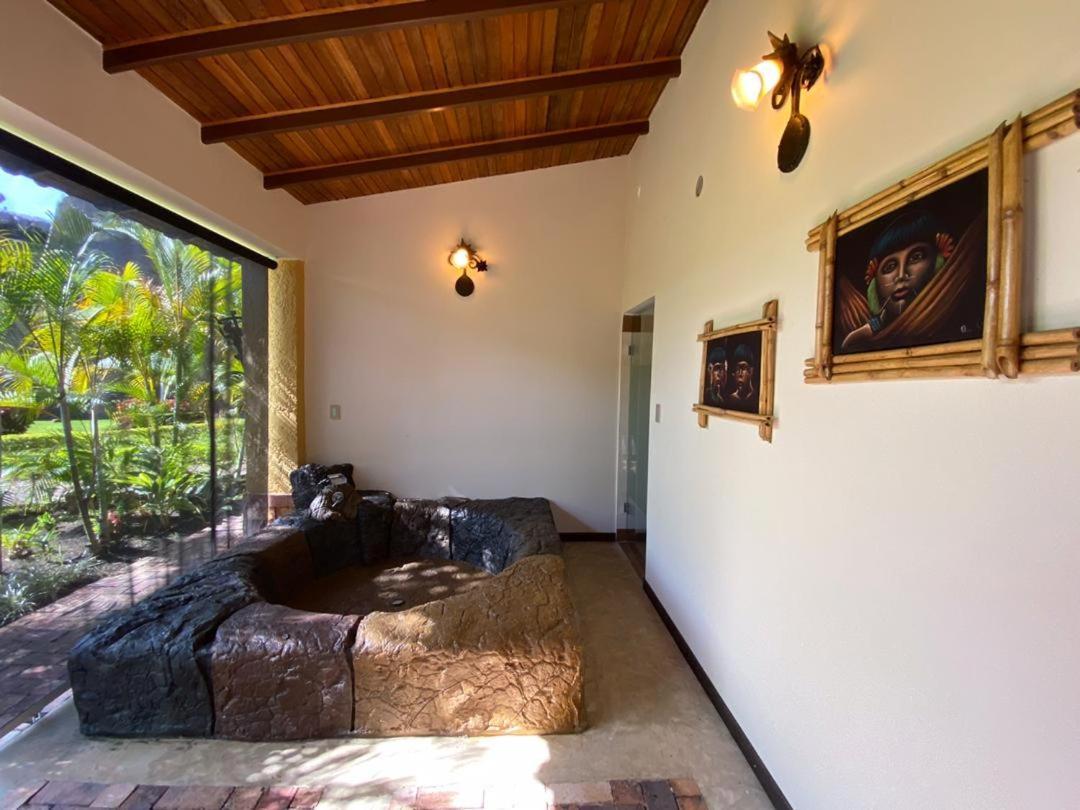 Ara Meru Lodge Canaima Exterior foto